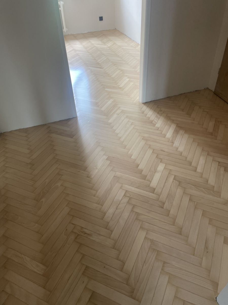 Parkiet Bukowy Cyklinowanie I Lakierowanie 010