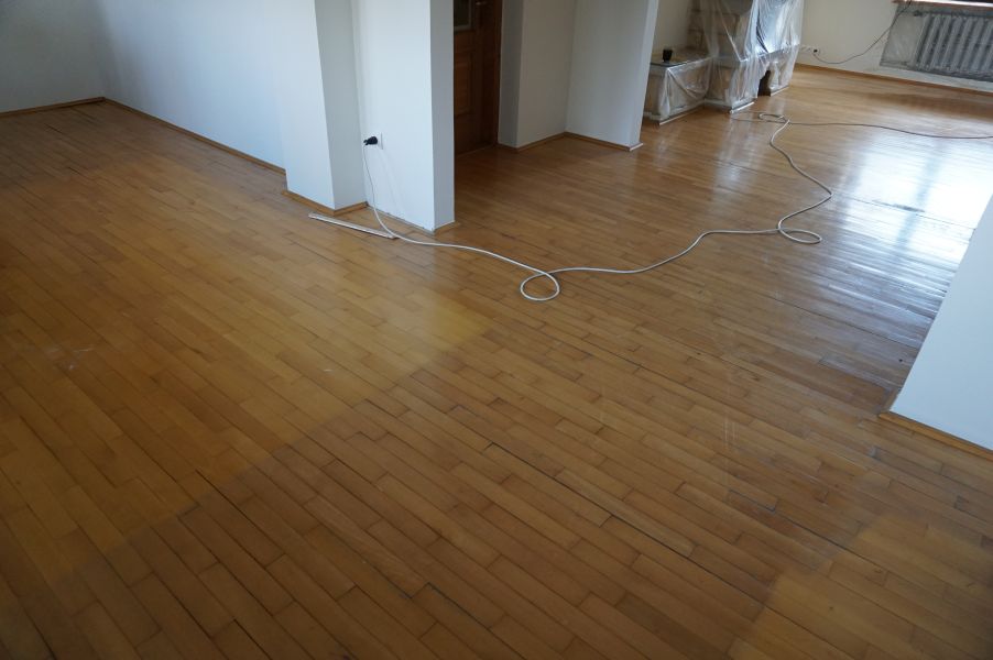 Renowacja Parkietu Bukowego Oraz Montaz Listew Przypodlogowych