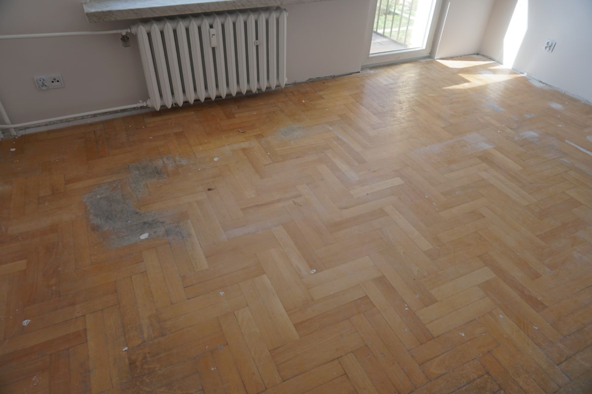 Parkiet Bukowy Przed Renowacja 02 1