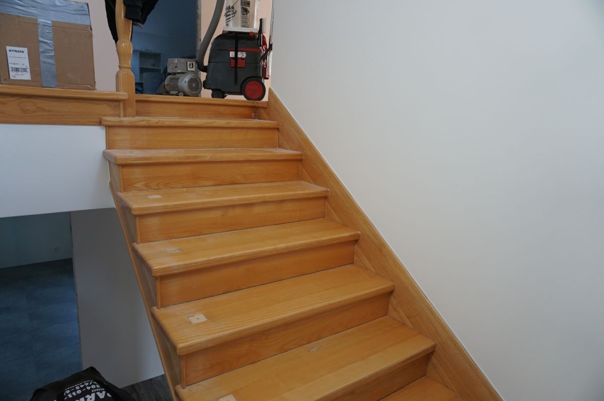 Renowacja Schodow Jesionowych Wraz Ze Spoczynkiem