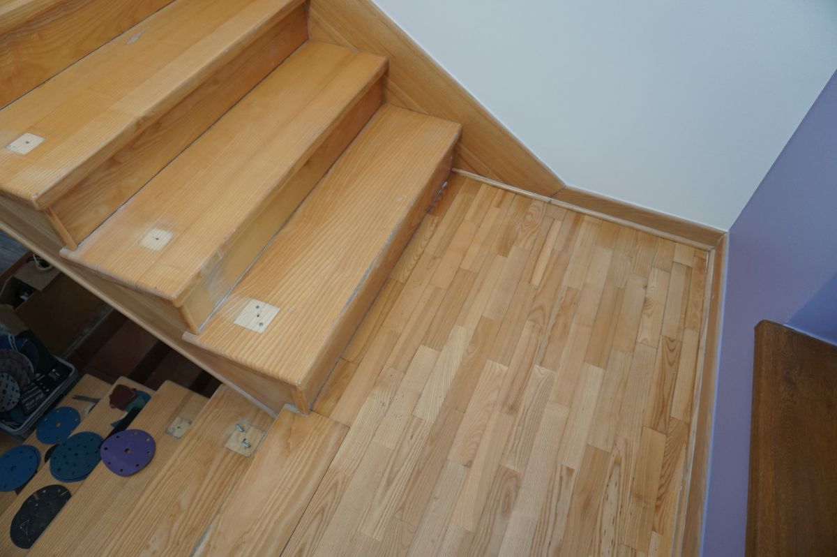 Renowacja Schodow Jesionowych Wraz Ze Spoczynkiem 02