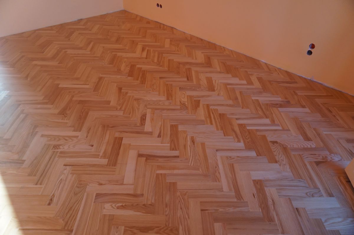 Klasyczna Jodelka Jesionowa