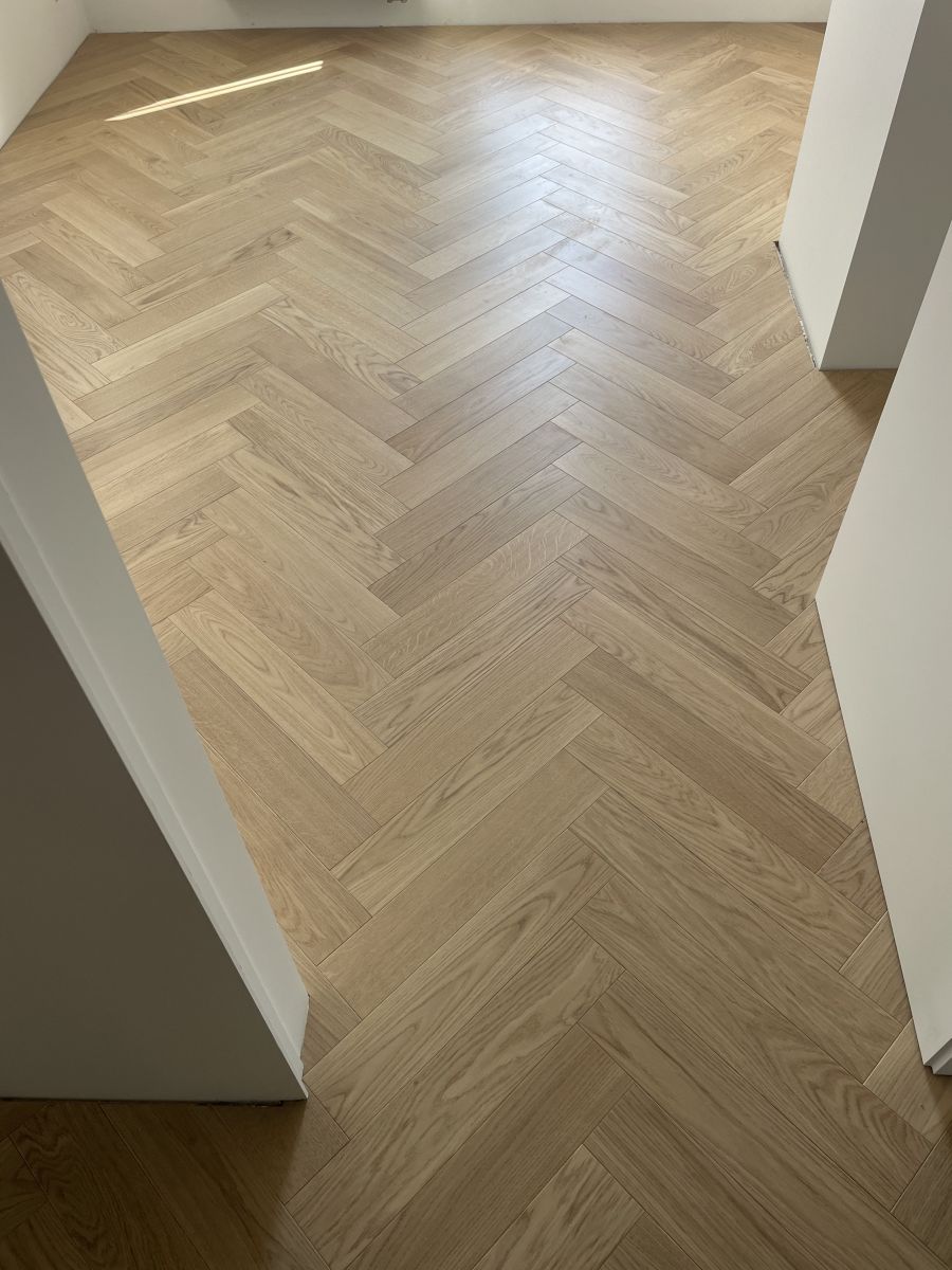 Ukladamy Parkiet Dwuwarstwowy W Klasyczna Jodelke