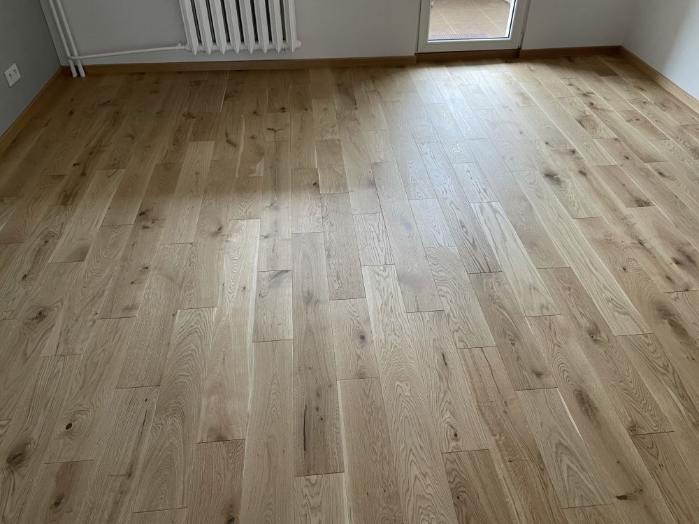 Ukladanie Deski Debowej Lakierowanej