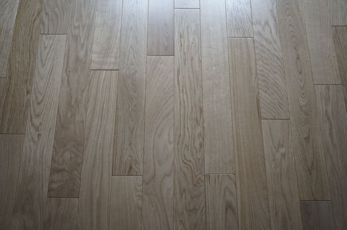 Ukadanie Deski Debowej Fazowanej Surowej Z Litegodrewna 05