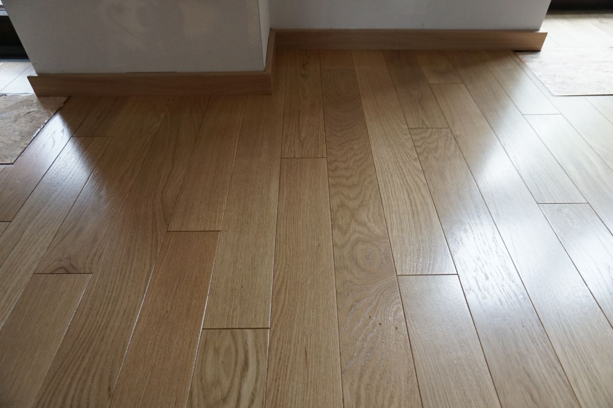 Ukadanie Deski Debowej Fazowanej Surowej Z Litegodrewna 06